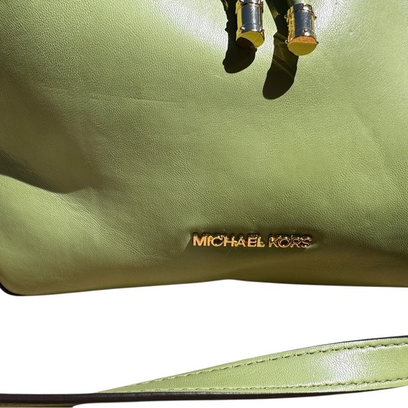 Michael Kors MK Phoebe Large 2-Way Drawstring Green Grab Bag Purse Long Strap - Picture 2 of 8